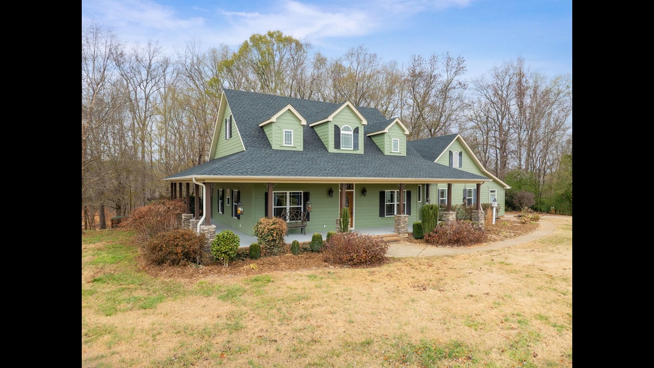 Country Craftsman on 5.5 Acres!