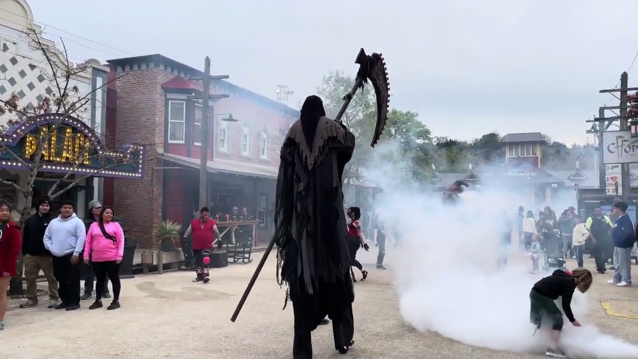 Six Flags Fiesta Texas Scream Break Flashback (Mini Fright Fest)