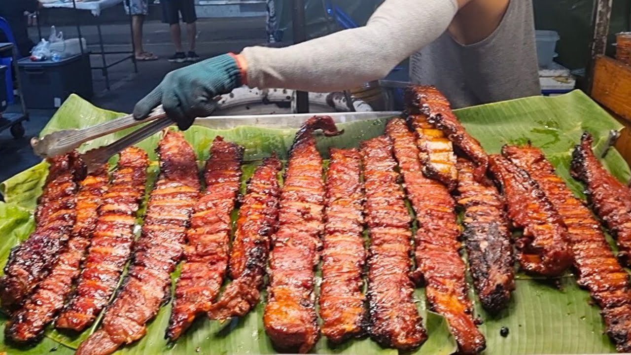 Exploring the BEST Thai Street Food at Hua Hin Night Market in Thailand