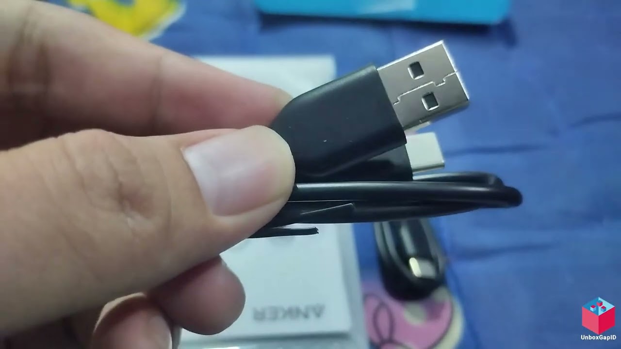 Unboxing Anker Charger  25W dan PowerBank 20W - Charger dan PowerBank Berkualitas Tinggi
