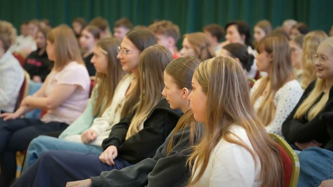 BCU -Zainwestuj w sw&oacute;j rozw&oacute;j. Dyrektor BCU i kadra przedstawia kompleksową ofertę i unikalne kursy.