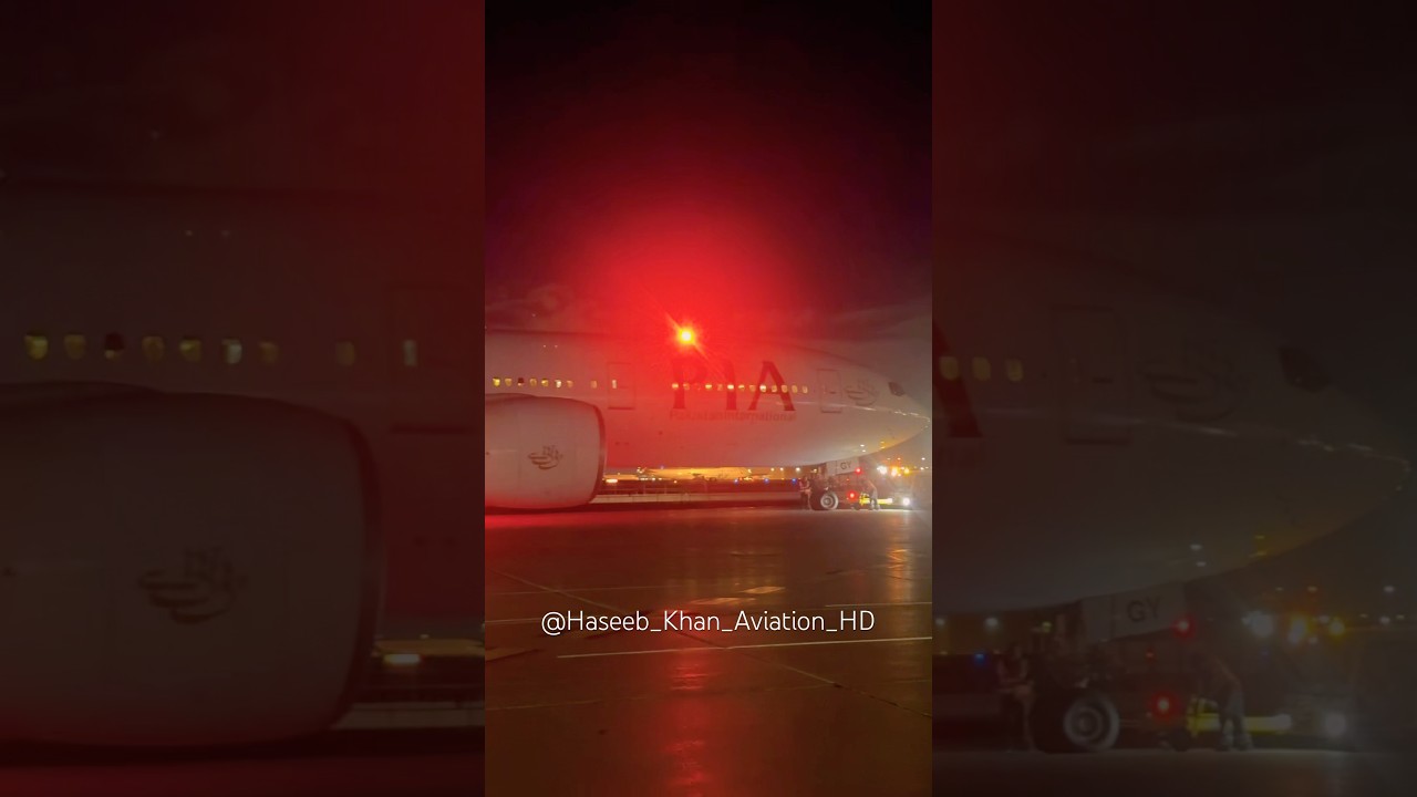 PIA Boeing 777 UP CLOSE In Toronto! #aviation #pakistan #pia #piatoronto #planespotting #yyz