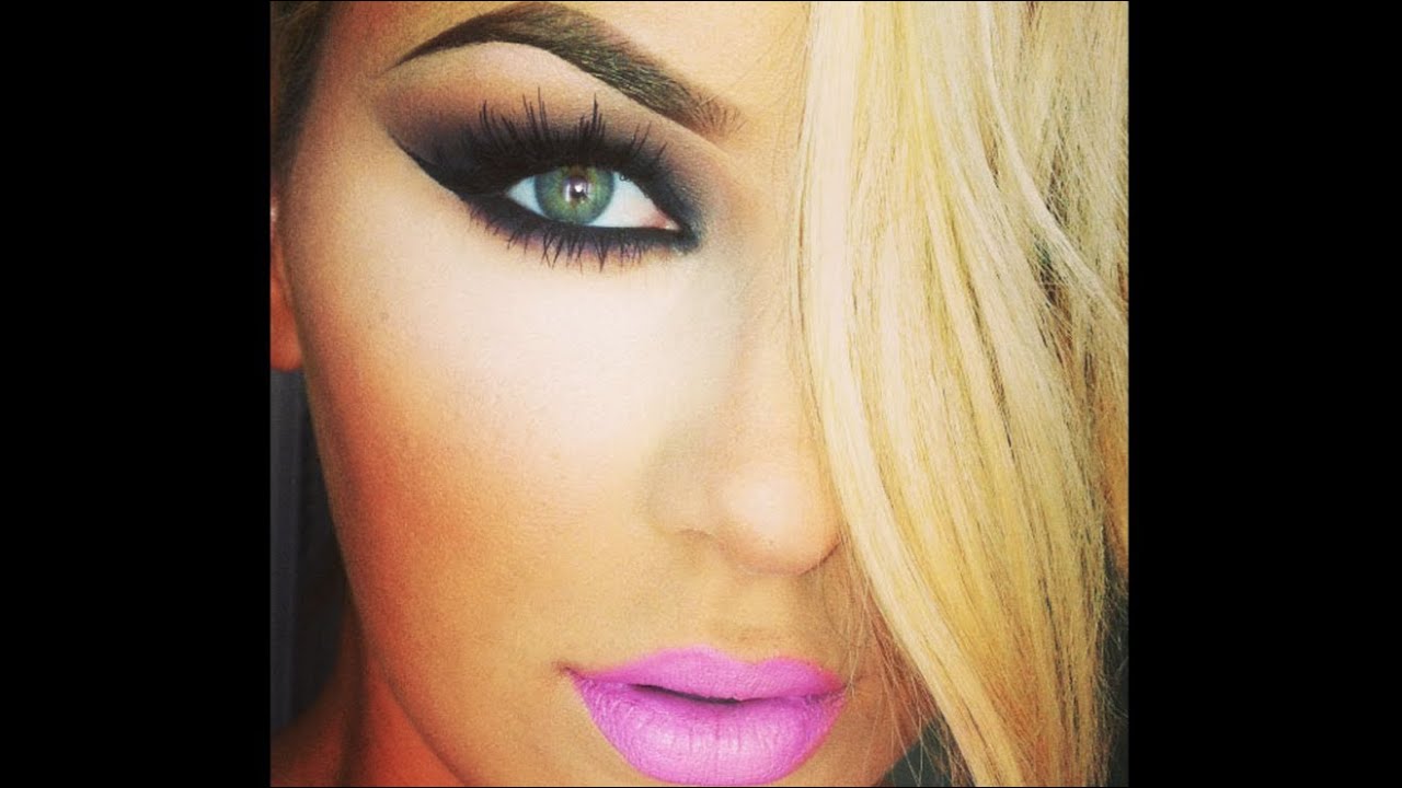 Blackout Smokey Eyes