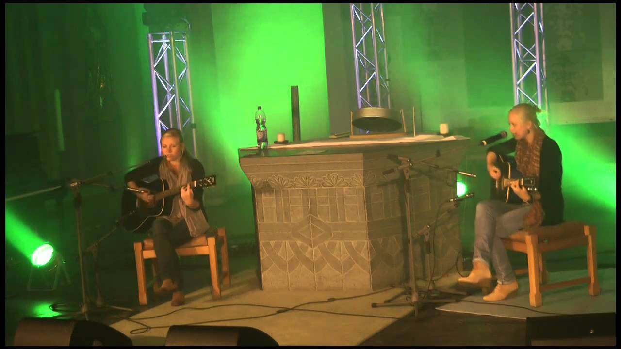 Dülken Unplugged 2010 - Kyra + Sonja mit Dom