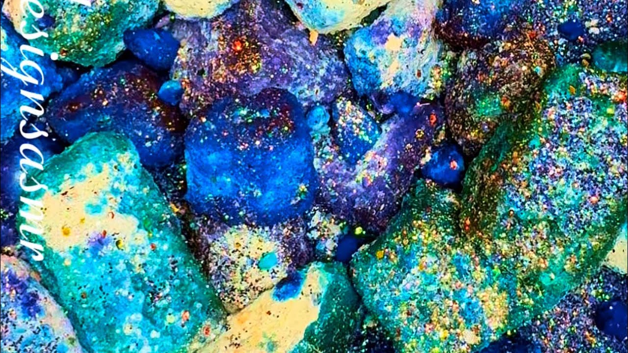 Mermaid color dyed chunks with white glitter paste collab with @CrunchyCrumbles_ASMR 🧜‍♀️🧜‍♀️💜💙💚