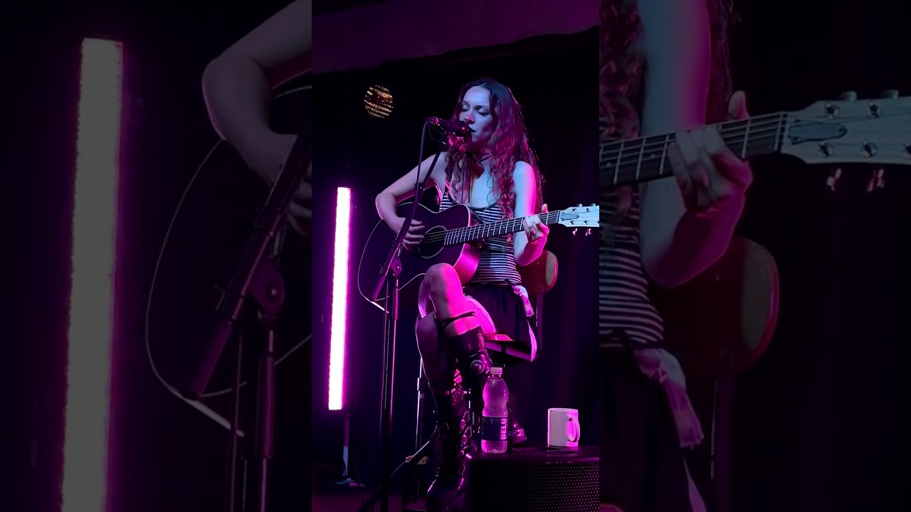 Holly Humberstone - Cocoon | Rough Trade East (Early Show) | 09/10/2023