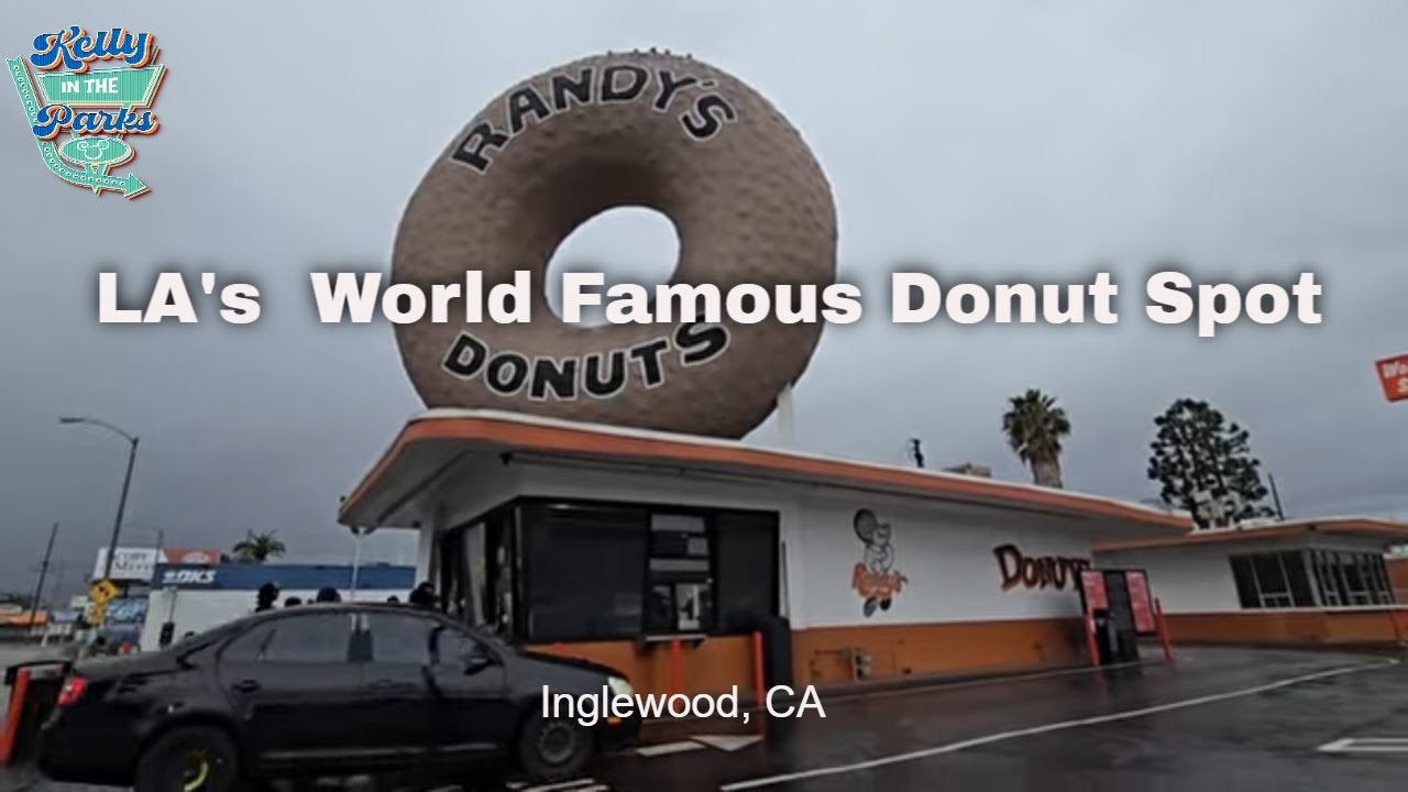 Visiting The Giant Donut That Became an LA Icon #randysdonuts 🍩🍩🍩