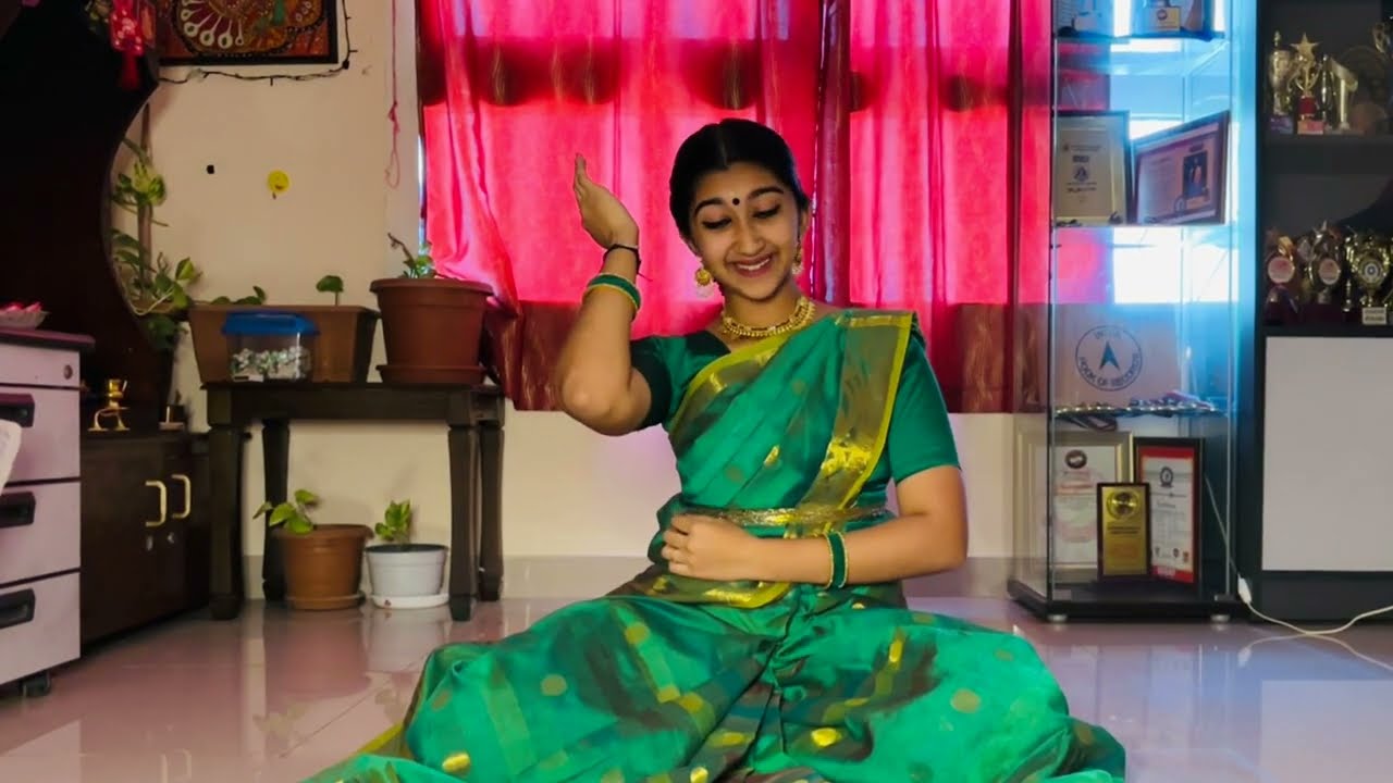 Bharatanaytam |Chinnanchiru kiliye| Sivaganga Ramachandran