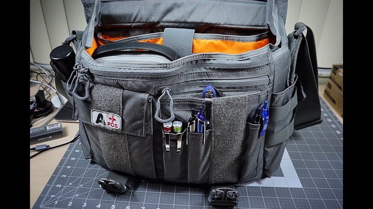 What's in my EDC Work Bag - Vanquest Envoy 13 Messenger Bag