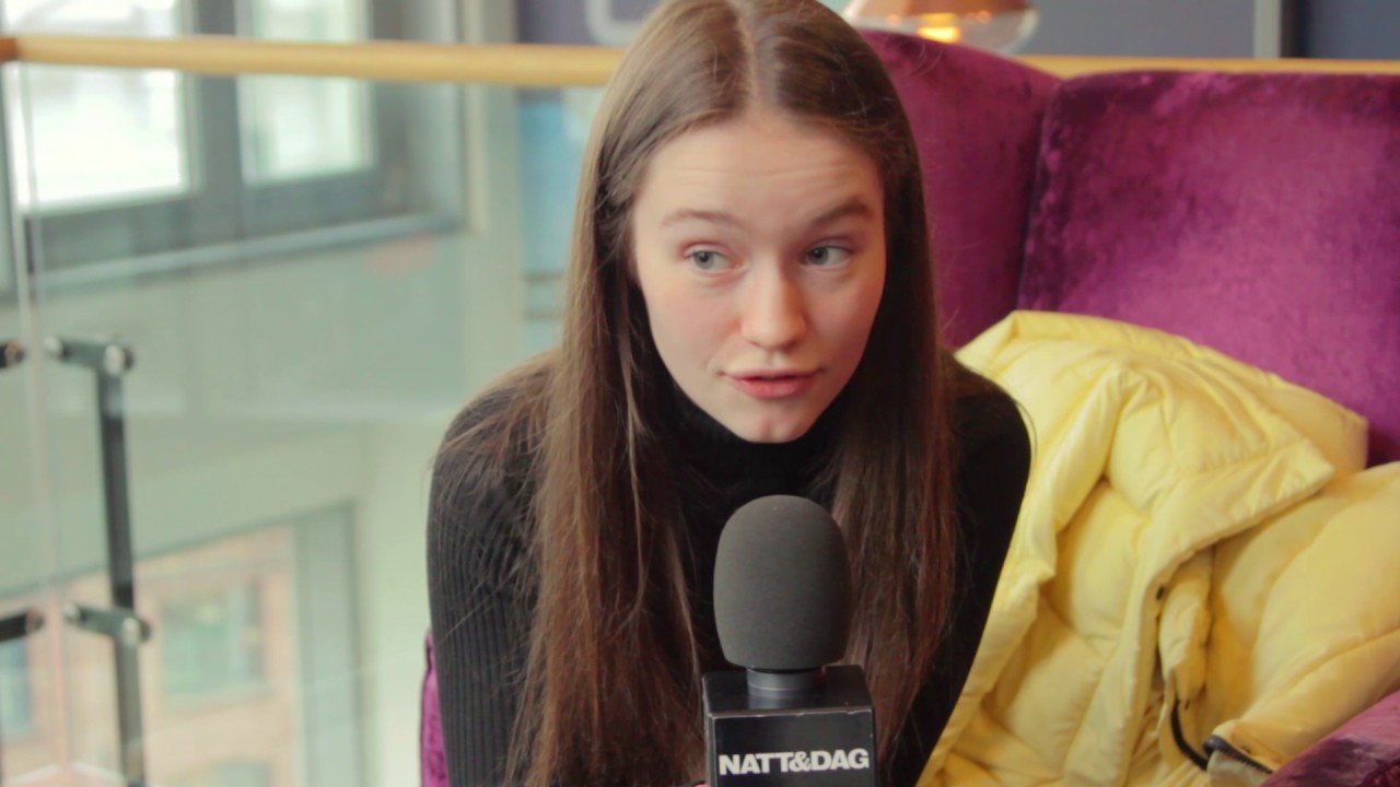 NATT&DAG spør: Sigrid (interview, eng. subs)