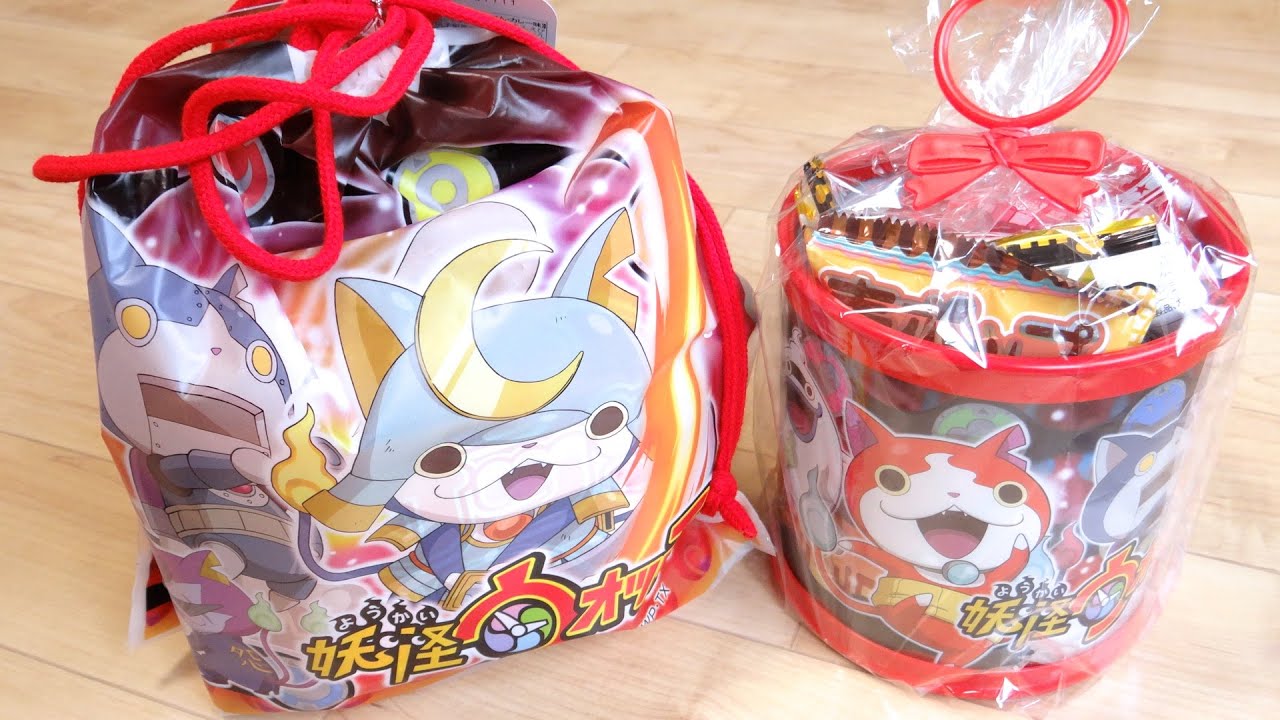 1個500円の妖怪ウォッチクリスマスお菓子ボックスを2種類買ってみた！妖怪メダルは入ってる!?