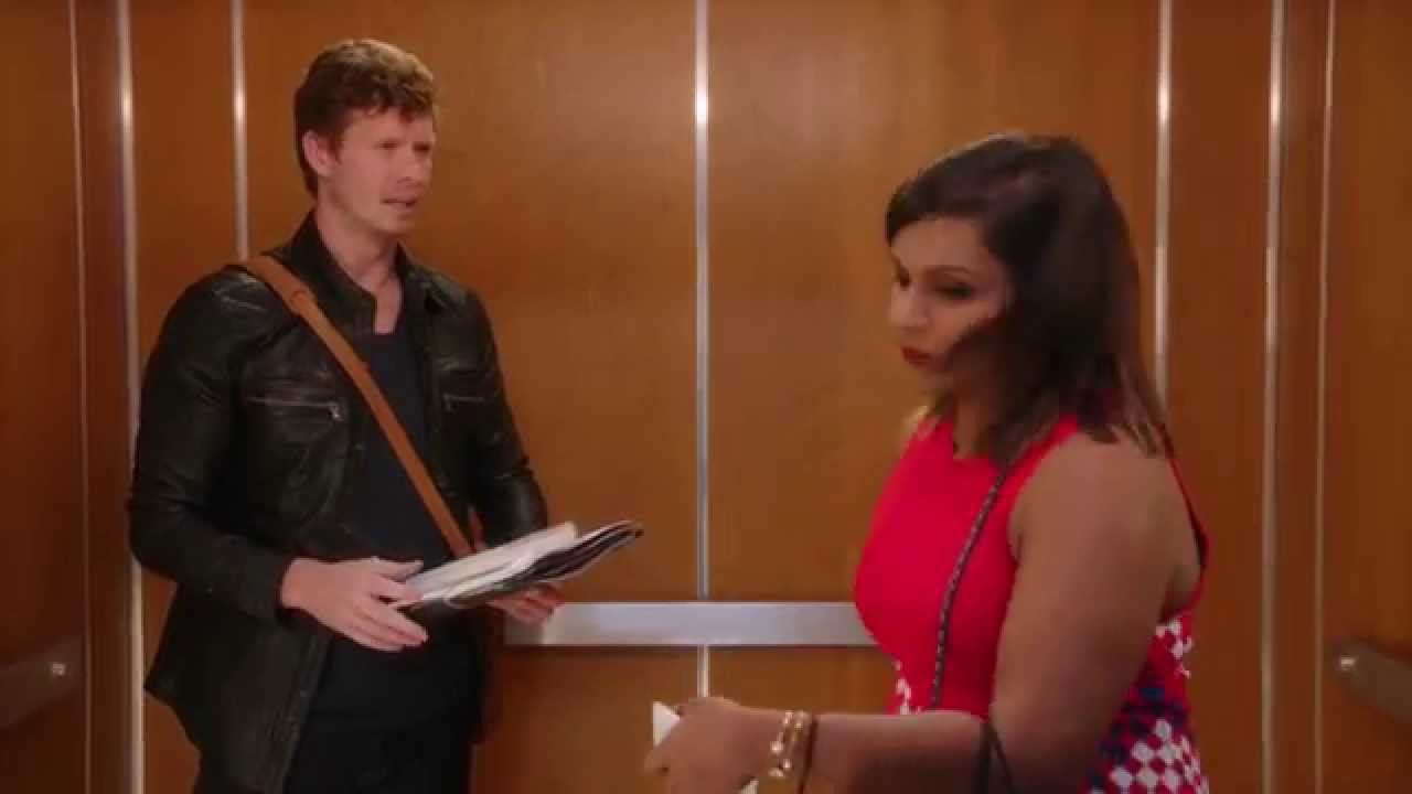 Mindy Kaling is Victim to an Elevator Scam