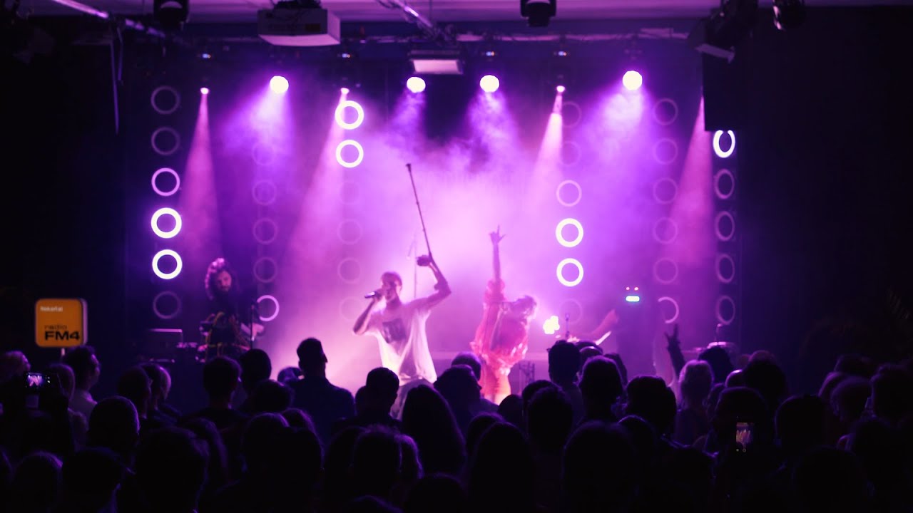 HAPPY AND I HATE IT / Lulu Schmidt ft. Klumzy Tung / live @ VIENNALE 2019 / FM4 Club