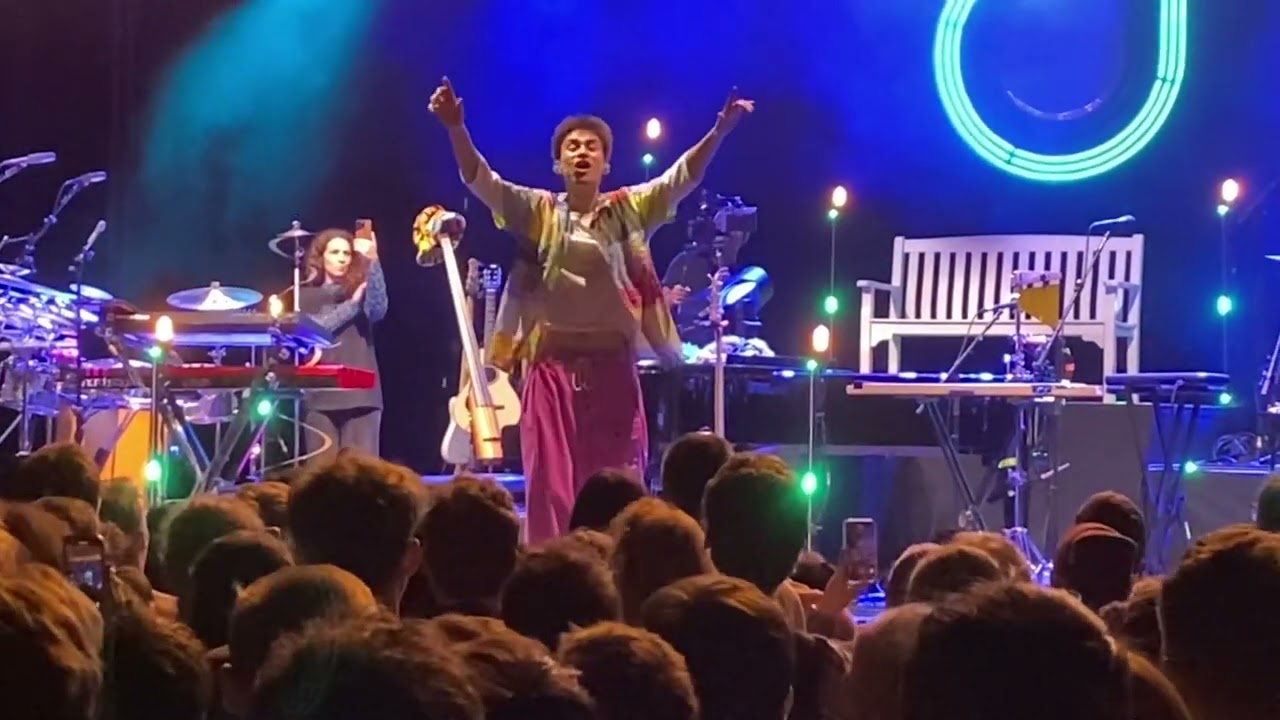 Jacob Collier - Blackbird and Audience Singing (encore) Live at Manchester 02 Apollo 09/06/22
