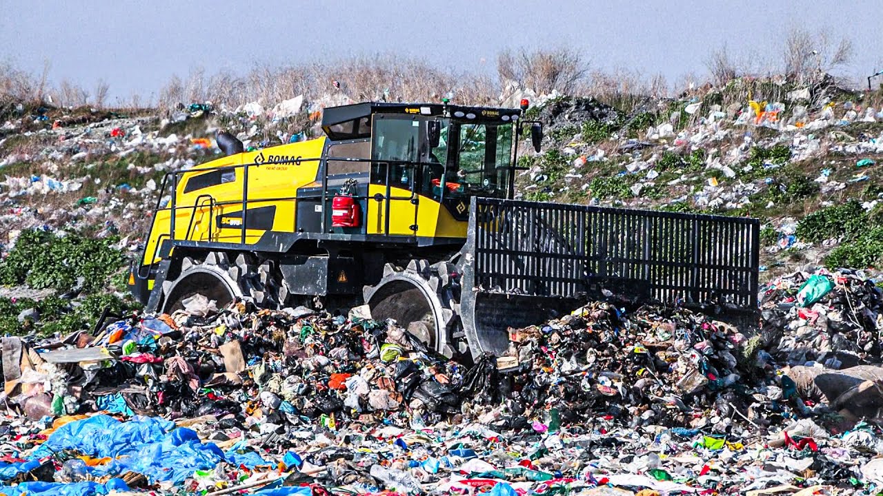 How Important Is Fire Suppression In Waste & Recycling? ♻️| Bomag BC973