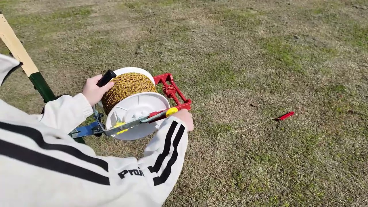 Lydite electric fence reel with the reel guide #reels #diy #fyp #tiktok #foryourpage #youtubeshorts
