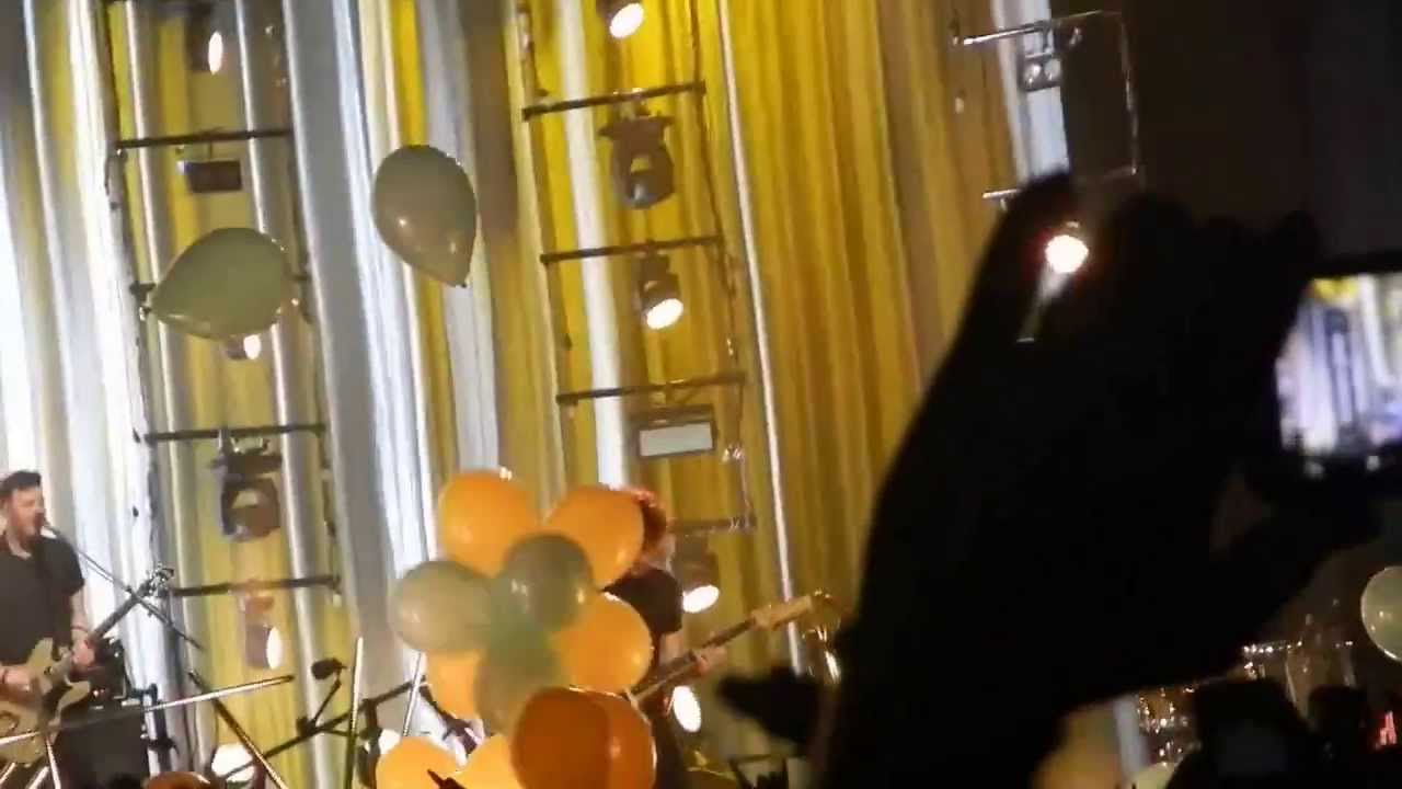 Still Into You - Paramore Brisbane 2014