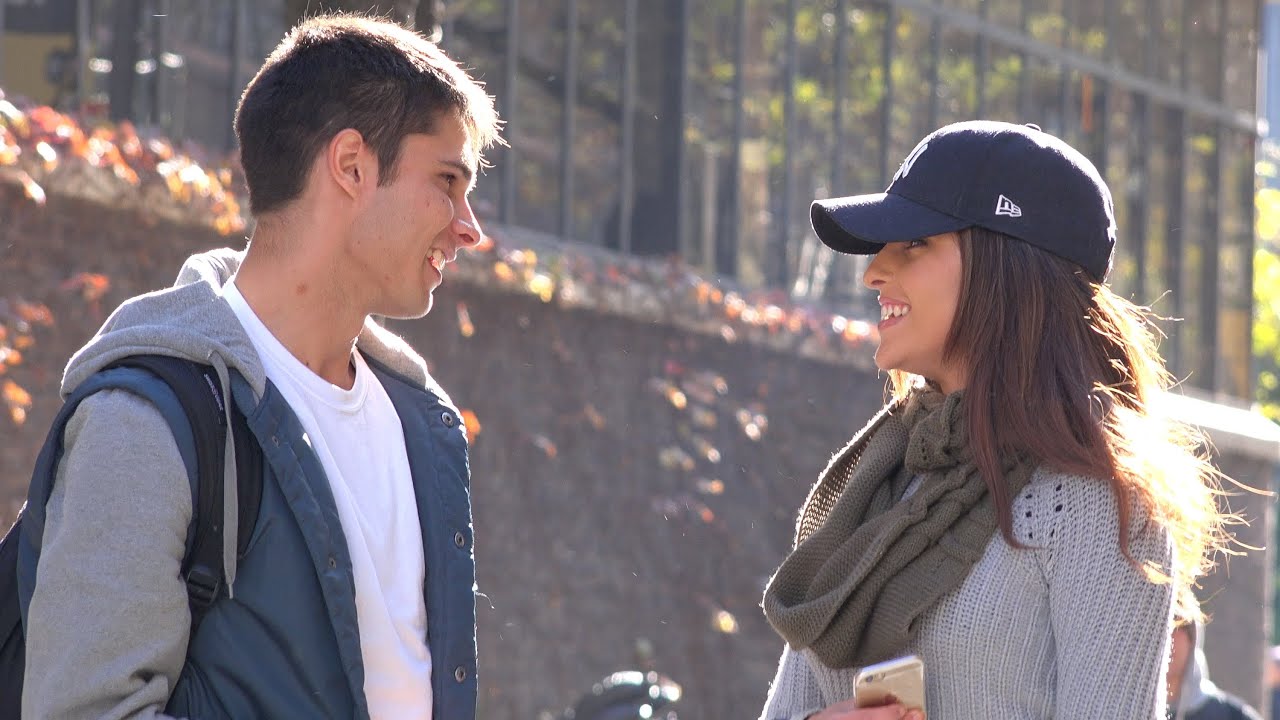 How To Create Small Talk With A Girl