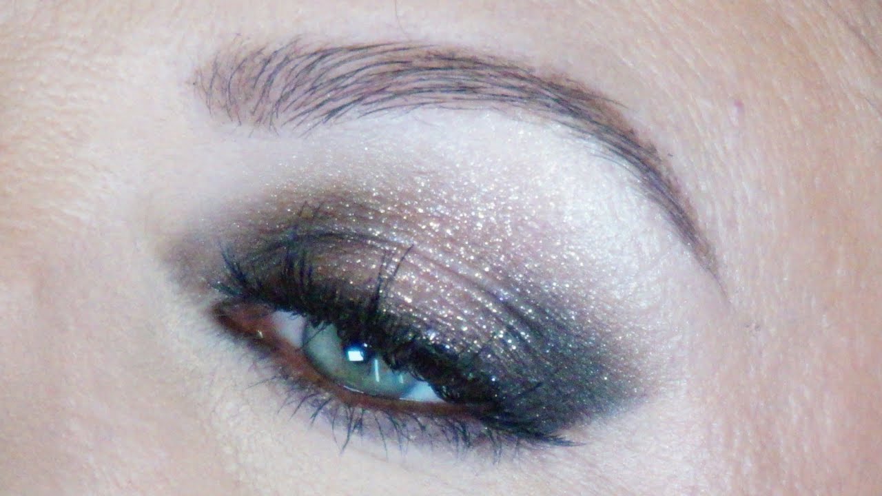 MAC Makeup Tutorial | Cozy, Old-School Sit With Me | Makeup Lizzy