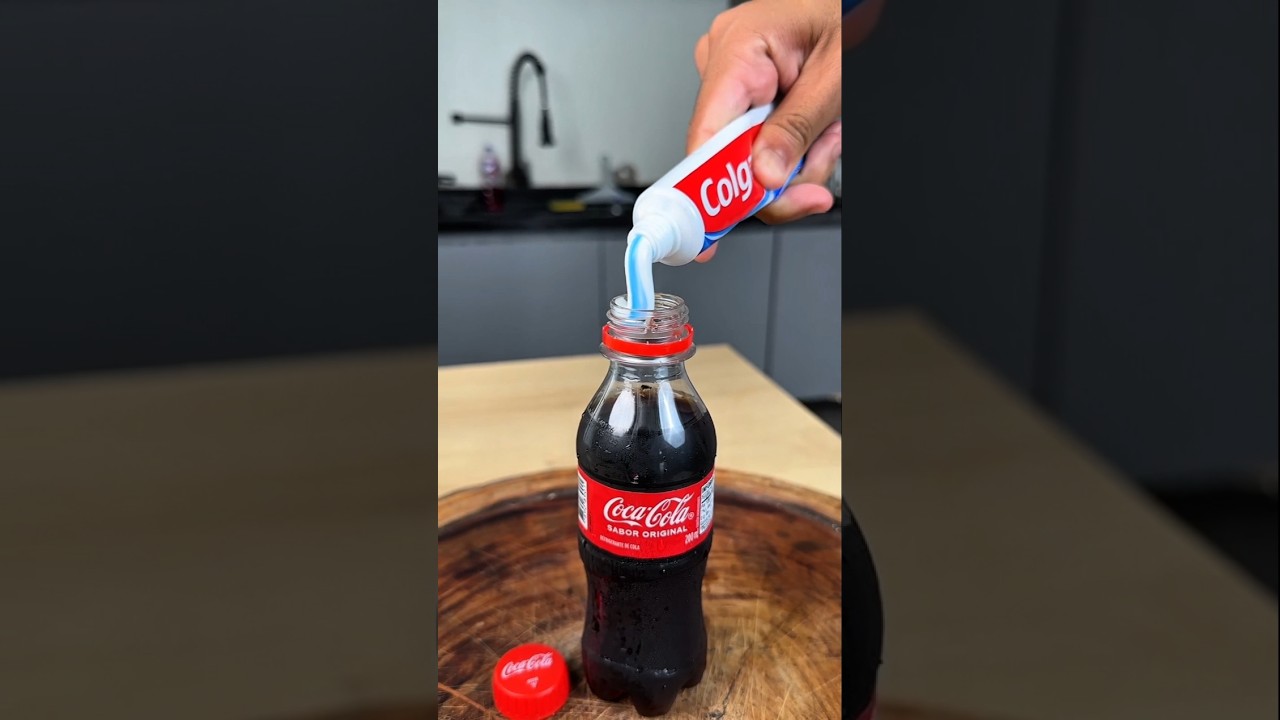 Mix toothpaste with Coca-Cola, you'llnever believe the result! 
