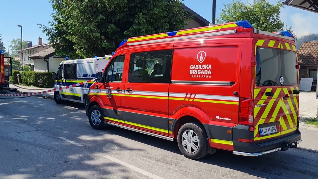 Ljubljana fire brigade GBL against family house fire