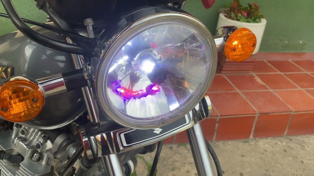 SUZUKI GN 125- Como cambiar las luces de la Gn 125 -Luz principal, Tablero y Stop