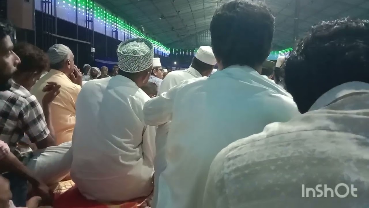 കാപ്പ്പറമ്പ്മദീനനഗറിൽപ്രിയപ്പെട്ടKM അബ്ദുള്ളക്കോയതങ്ങളുടെനേതൃത്വത്തിൽ  നടന്നസ്വലാത്ത്മജ്ലിസ്