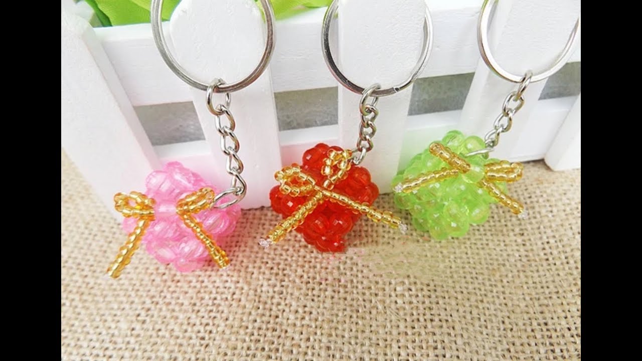DIY kawaii bead gift box keychain 水晶串珠教学 可爱的礼物盒挂饰