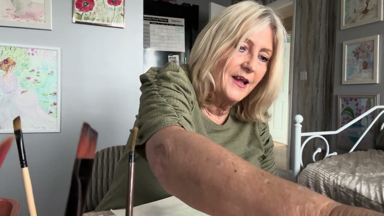 Stage 2 easy painting watercolour vase flowers 