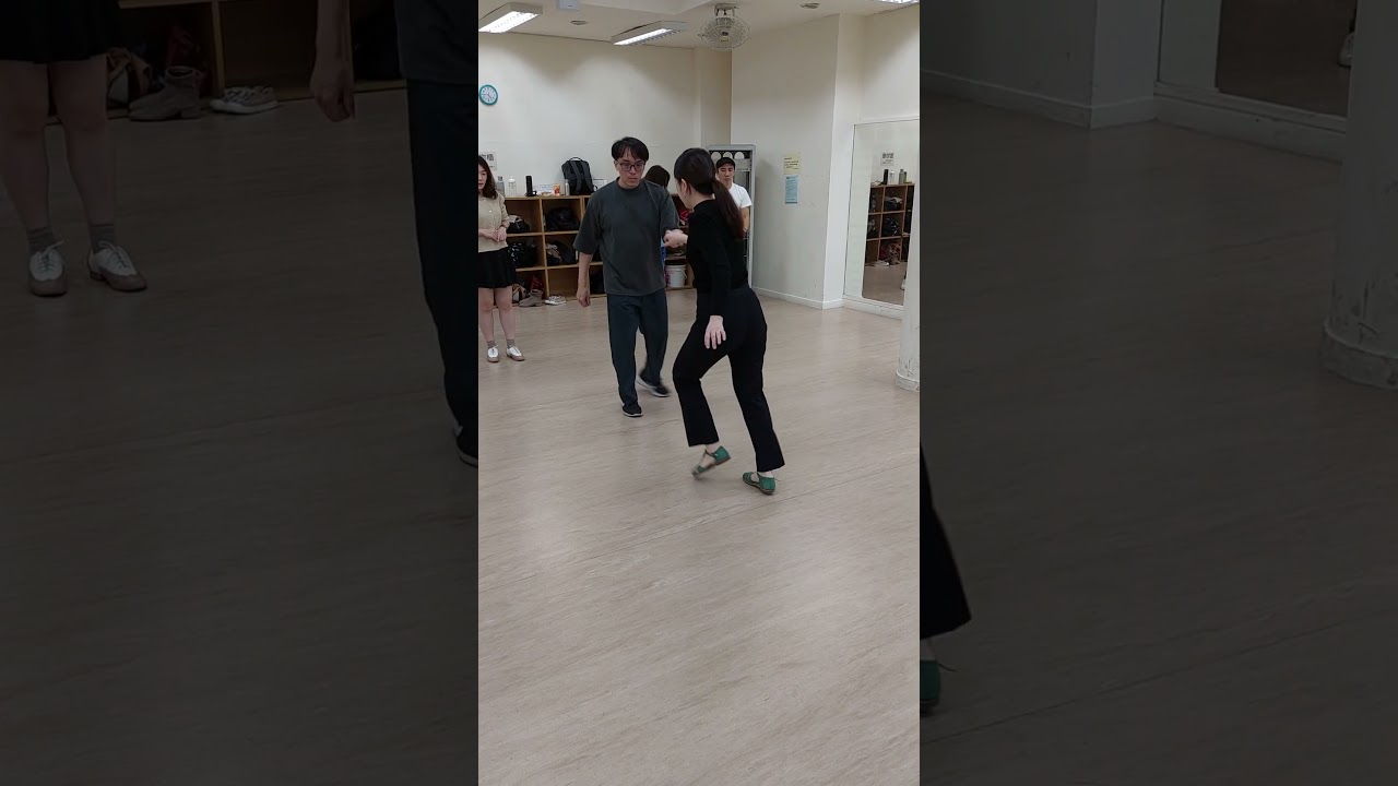 0114 搖擺練習生 Jill & Freddy 示範kick ball change 2