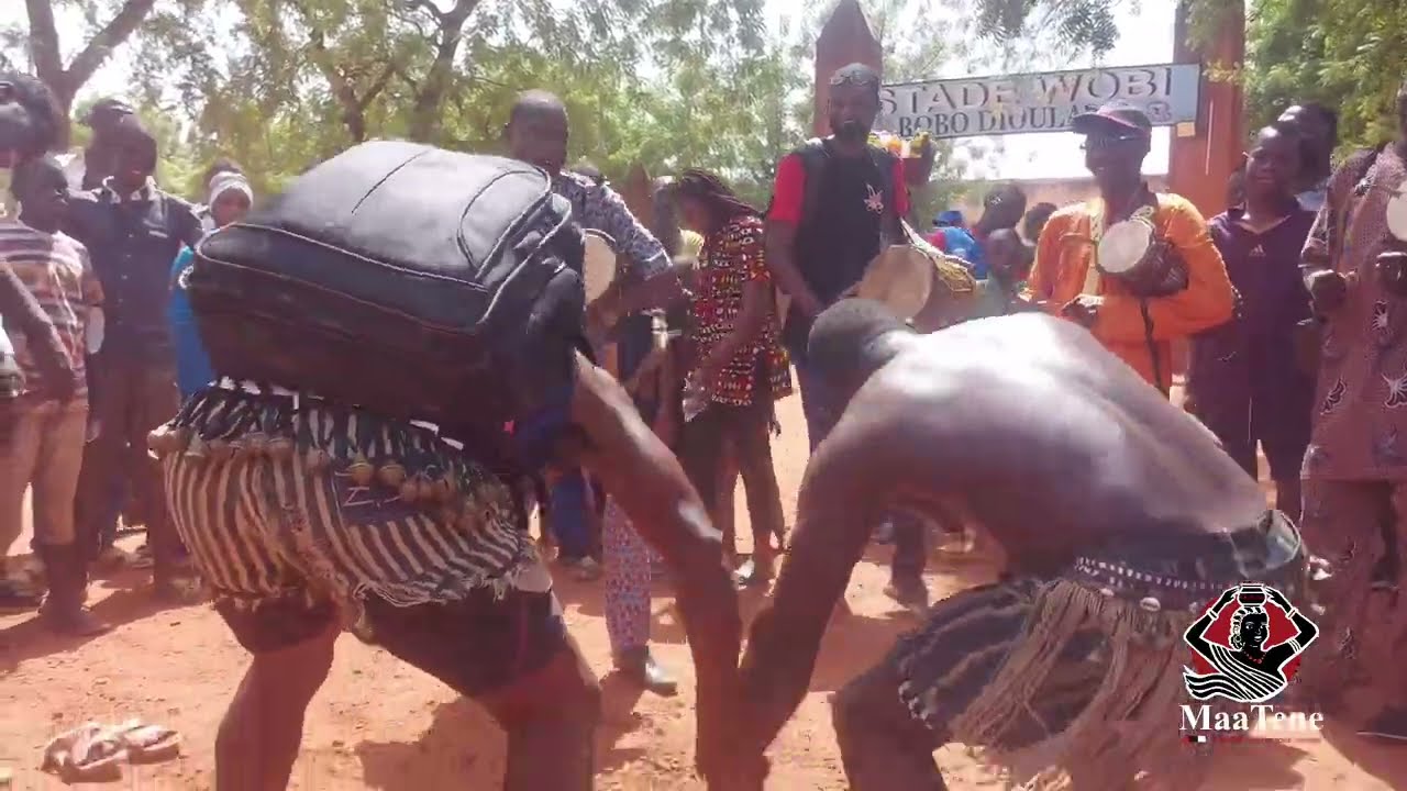 Lutte traditionnelle burkinabè : Force, Courage et Héritage culturel !