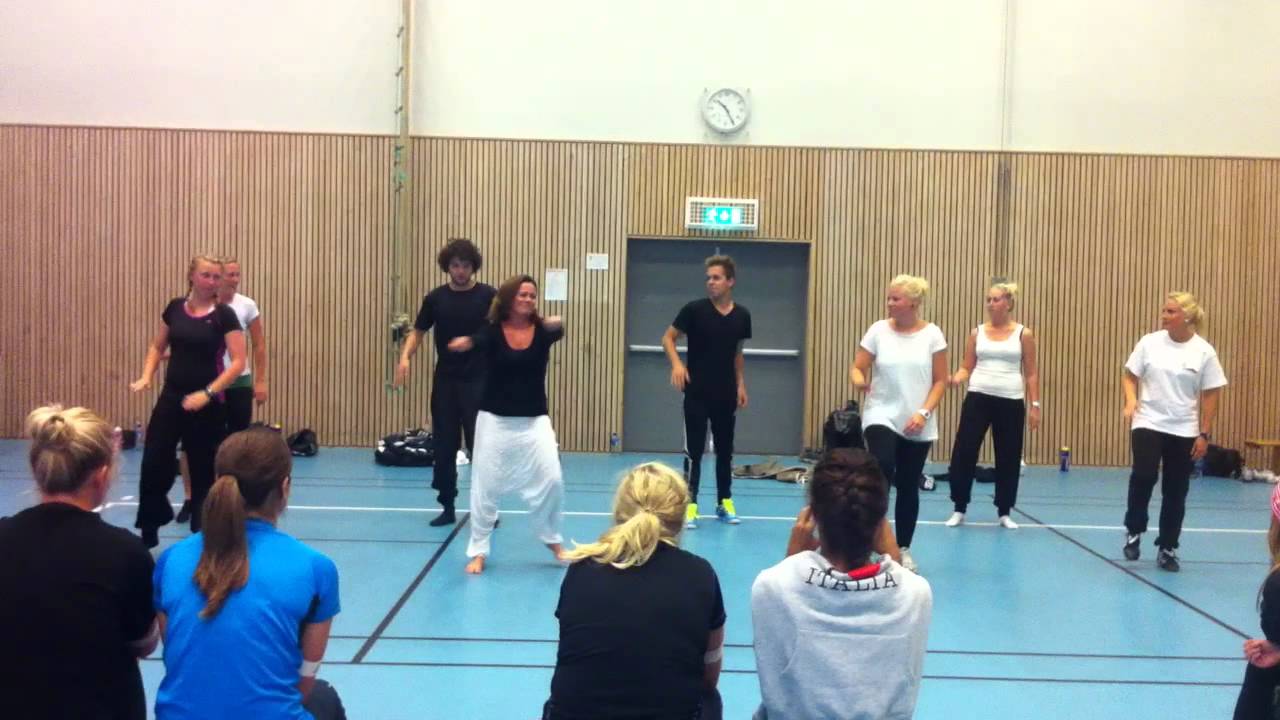 Kropps&oslash;ving - 2011 - Fredrik gj&oslash;r ting han ikke kan + de andre gj&oslash;r ting de kan:)