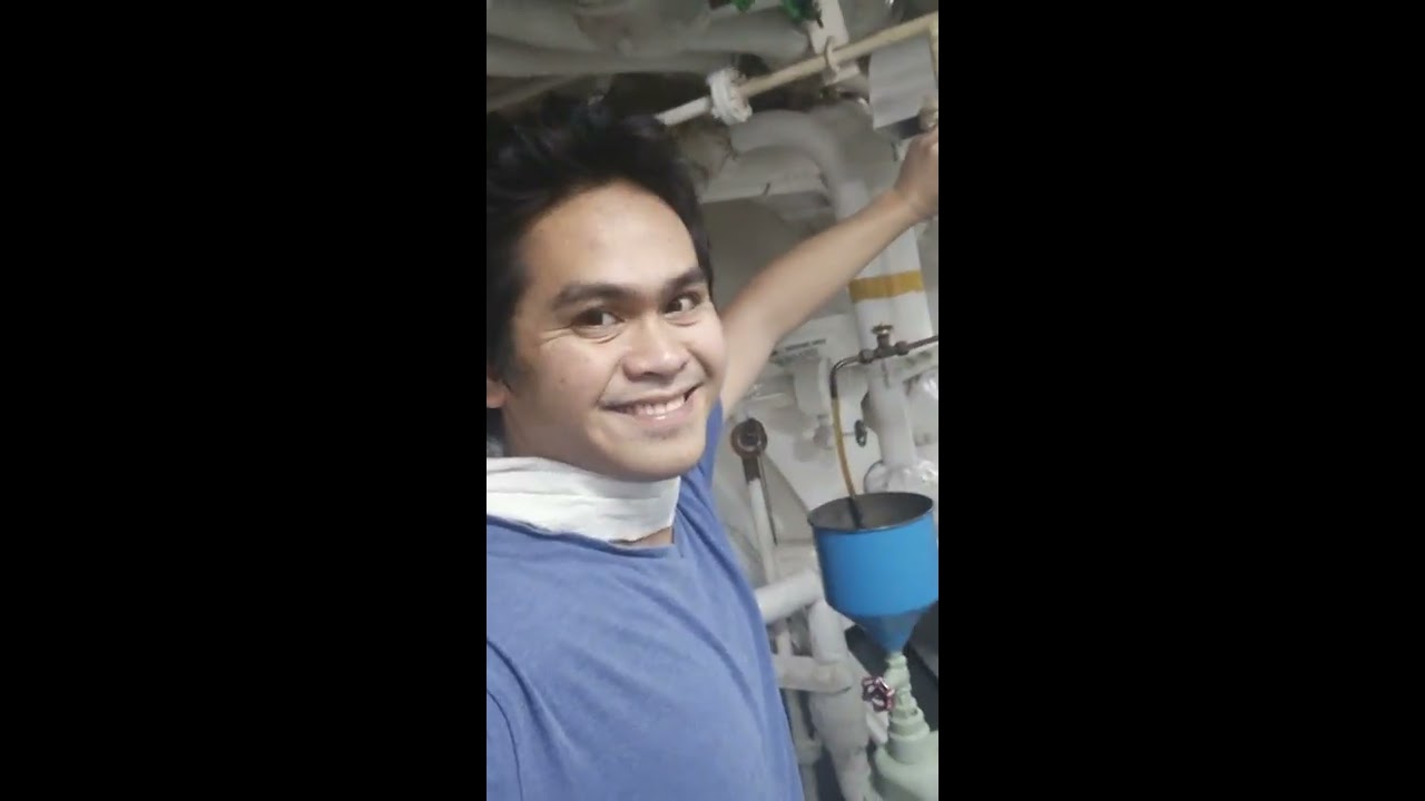 Marine engineer# oiler duties at sea. Engine Watch keepers.