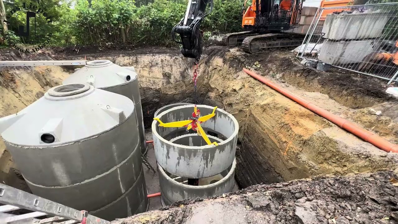 Regenwasserzisternen versenken mit dem VOLVO EC220 EL - 280 Kubikmeter Löschwasser