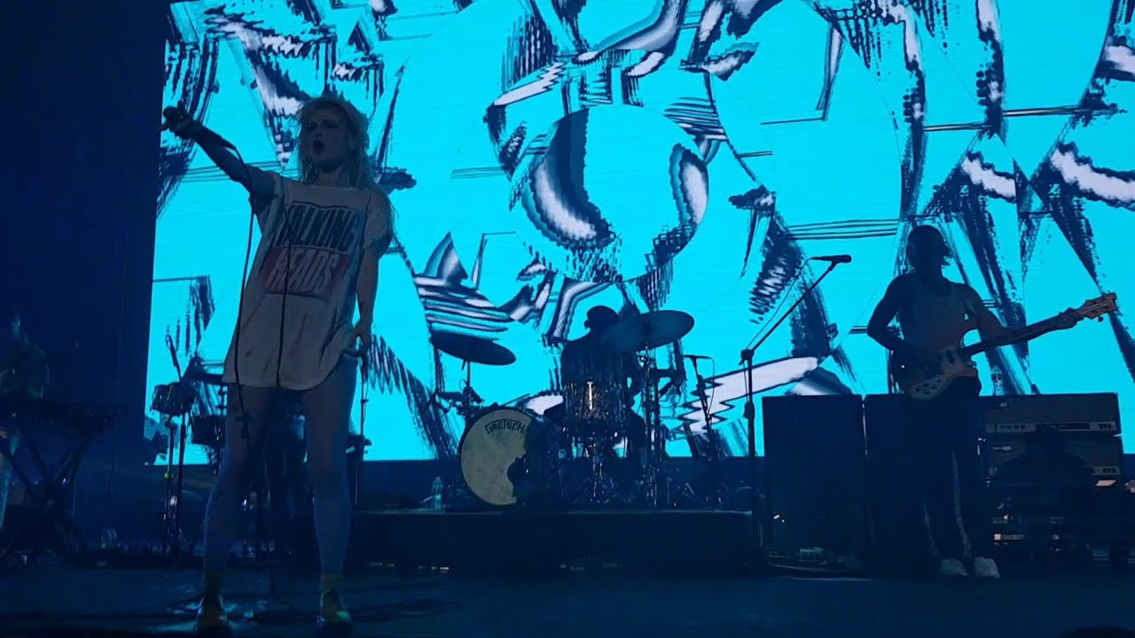 Pool - Paramore (Live in Manila 2018)
