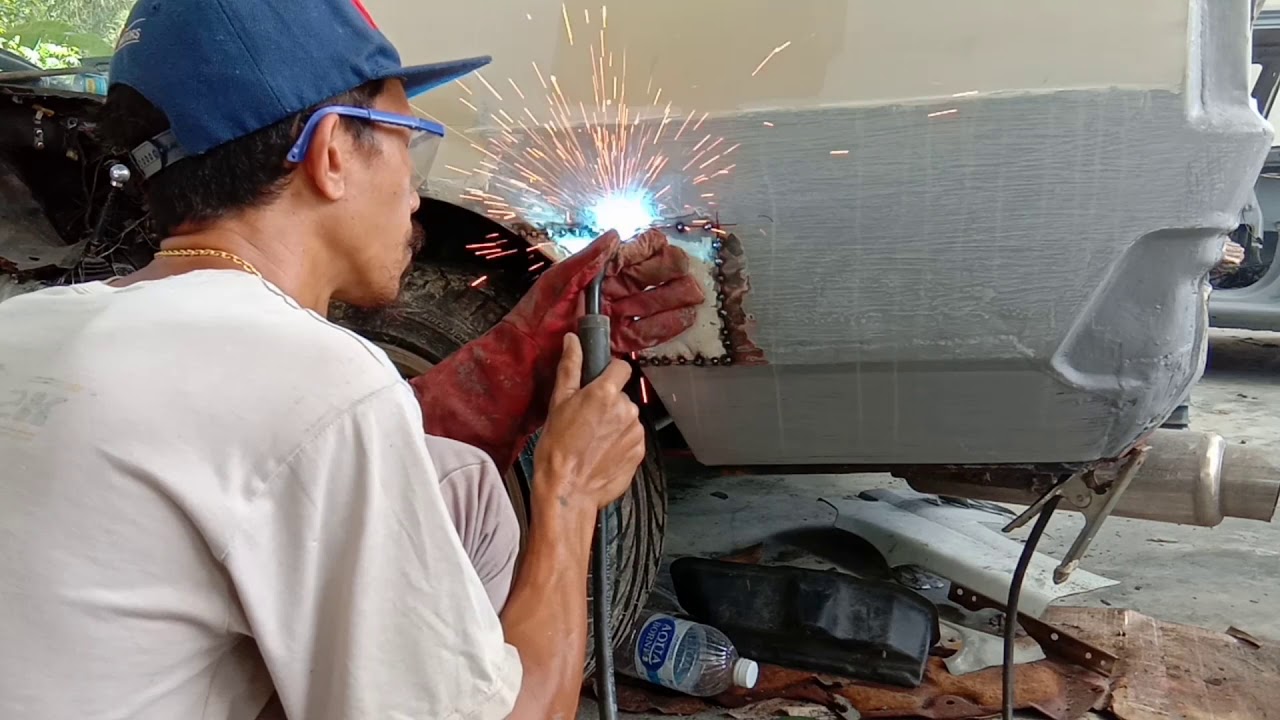 Toyota ke70 rusty rear panel repair