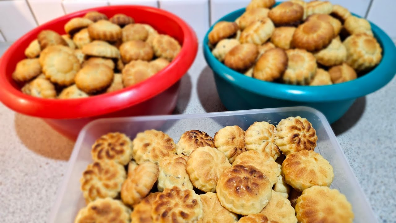 ساوينا كعك العيد بل العجوة والجوز وانشاءالله عيد مبارك للجميع وينعاد عليكم وعلينا بالصحة والعافية