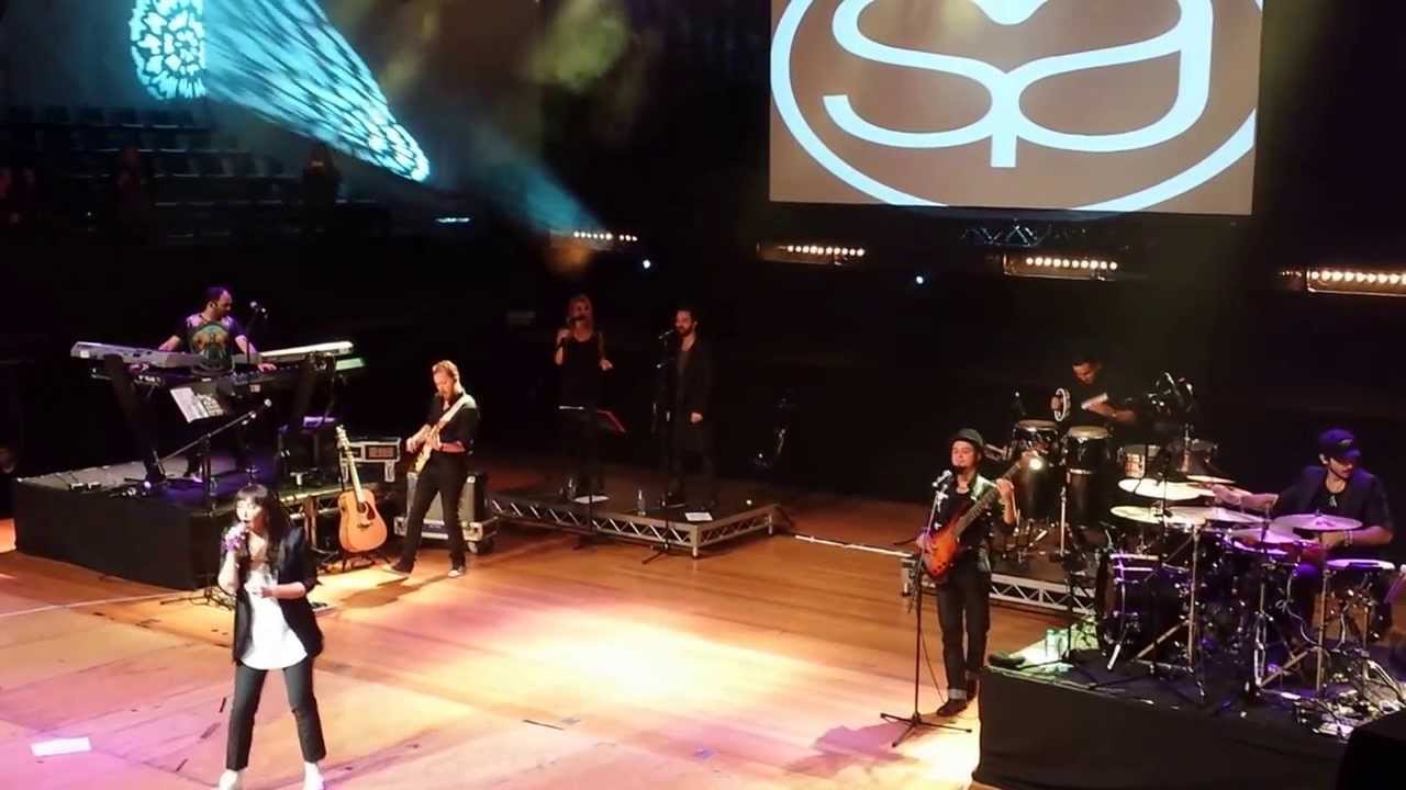 Sıla - Melbourne, Australia concert (Bana Biraz Renk Ver)
