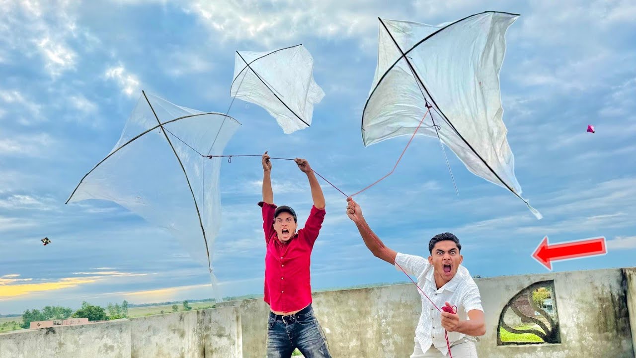 10 Feet Big Pari Cutting Vs Small Kite | New Dangerous Door