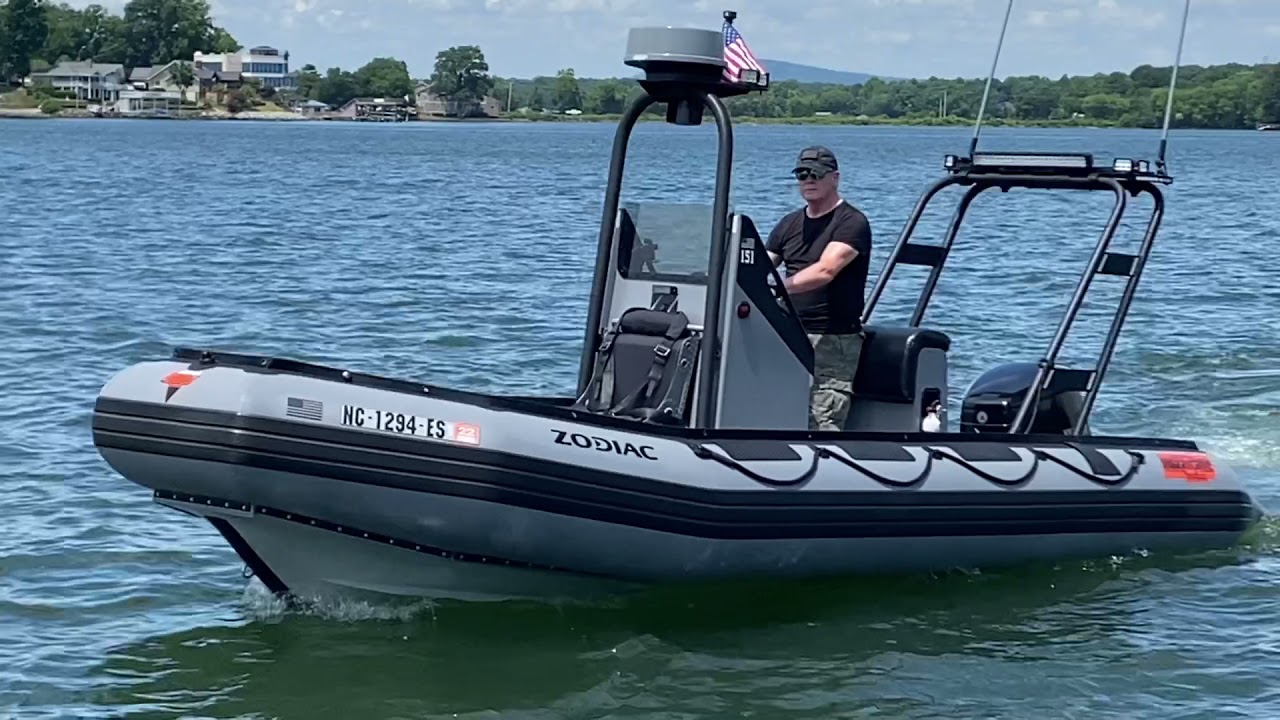 ZODIAC Hurricane 590