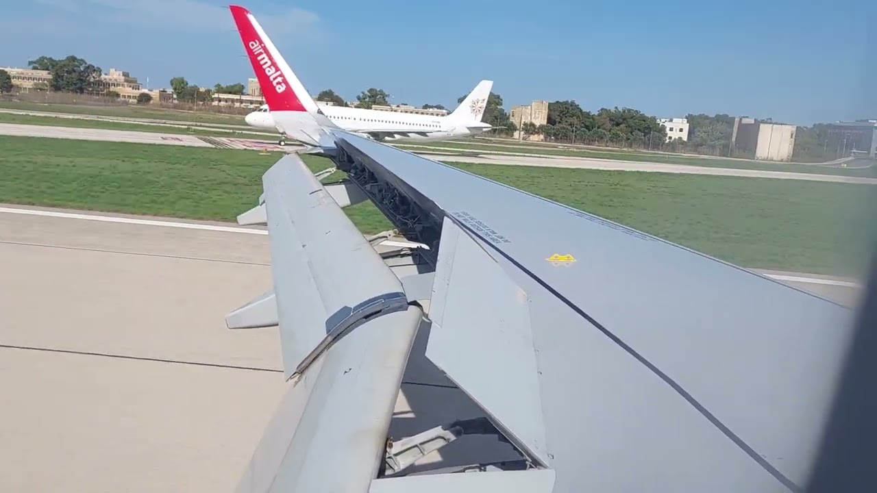 Landing at Malta Airport. A320. 9 Oct 2022. Flight KL3399 (Air Malta 395)