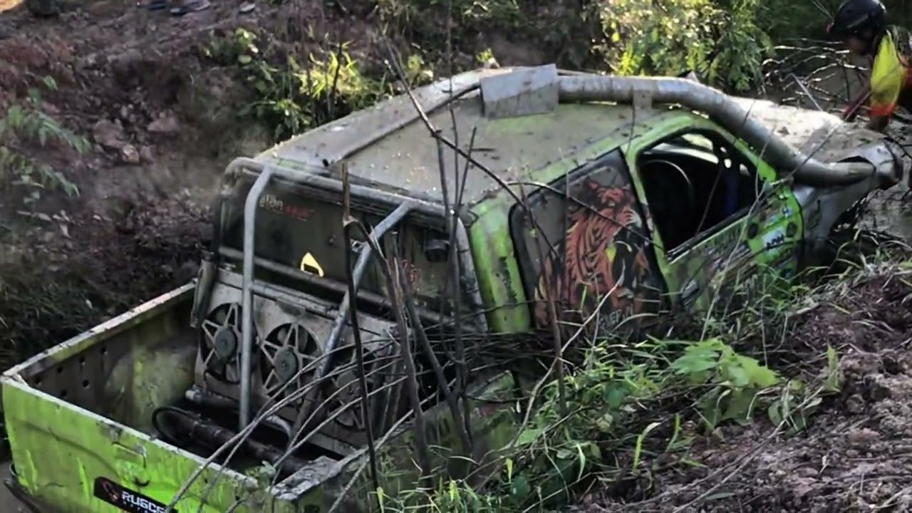 No.78 อู่ 300 4x4 ช่างโอ๊คชุมพร ซอยตันการาจ (ss1) | ไลท์คอร์ | Laos Offroad 2025 For Student