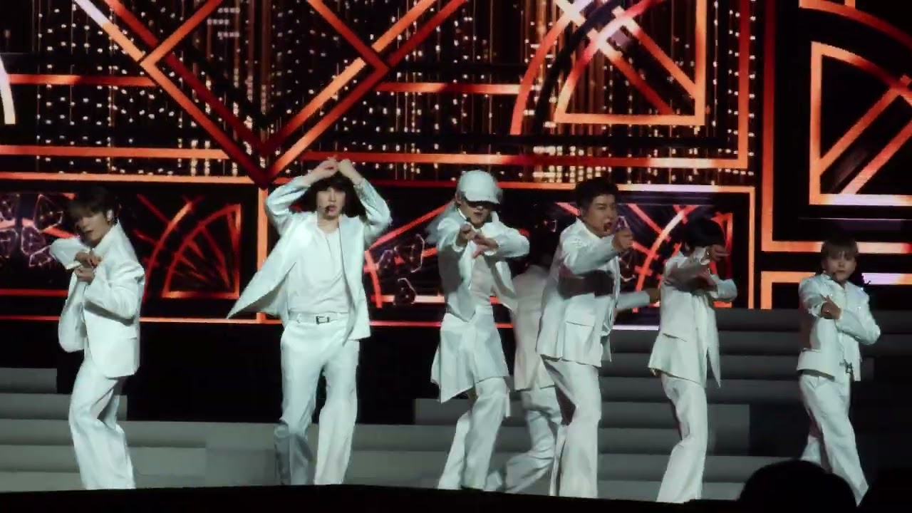 Super Junior - Mamacita @Super Show 10 in Hong Kong Day 1