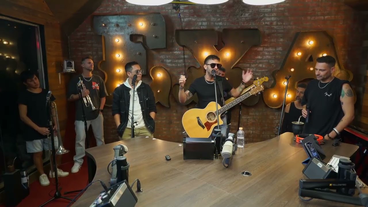 Los Caligaris - ¿De qué trata 'Maquillaje y canción'? | Entrevista con Jessie en Exa