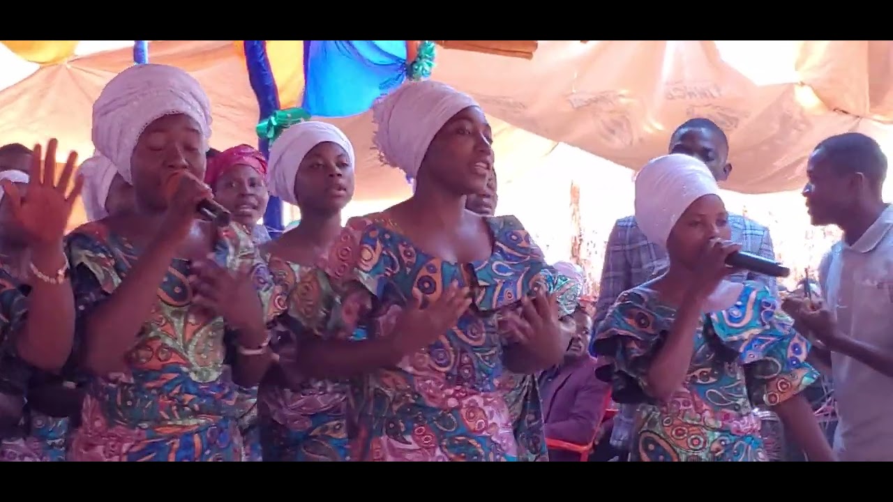 DUNIA HII by UJUMBE KWAYA SECT4 