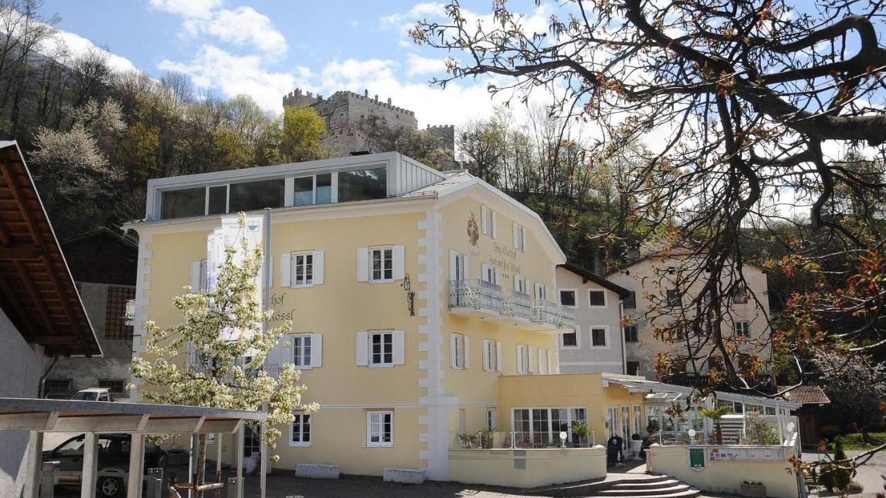 Burggasthof zum wei&szlig;en R&ouml;ssl, Sluderno, Italy