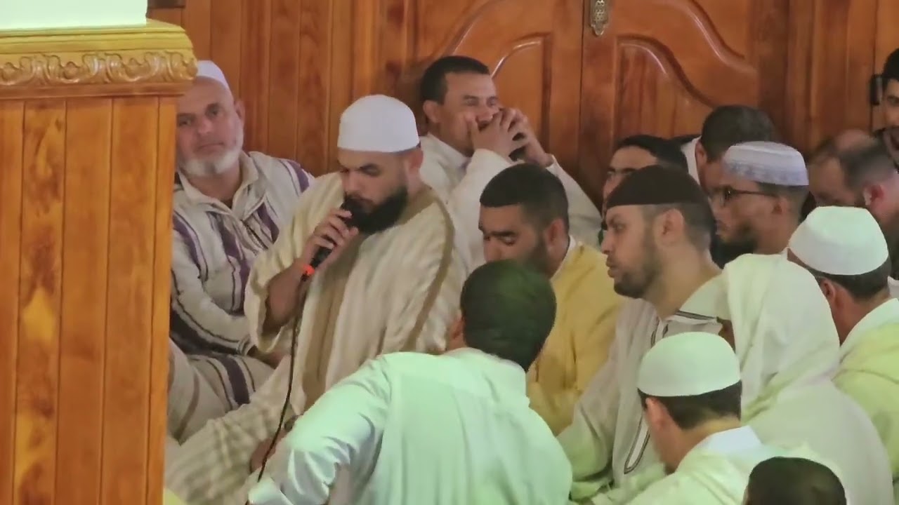 قبسات روحانية من دواوين أهل الذوق مع المنشد عزيز الطريبق ورفقاؤه.