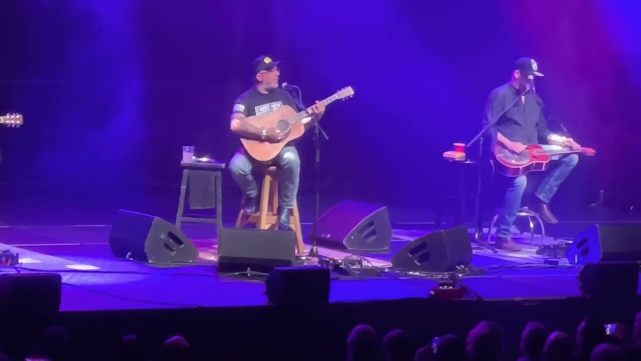 Aaron Lewis Outside