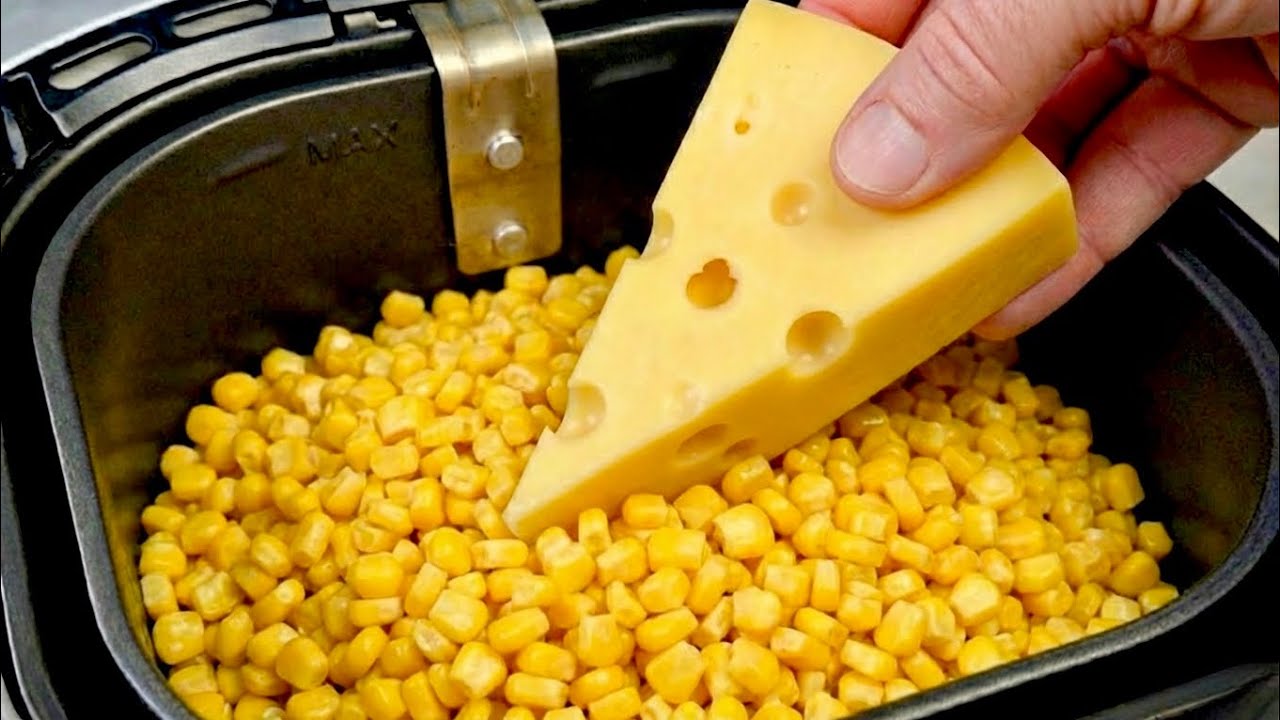 Я просто смешала кукурузу и сыр и положила в аэрогриль! Это быстро и вкусно!