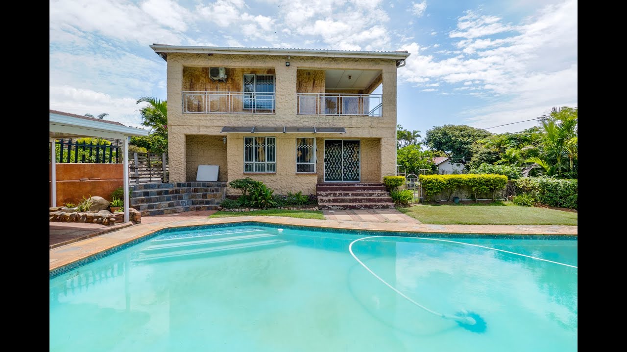 RXAO-10993 Coastal Living with Pool, Sea Views & Ample Parking